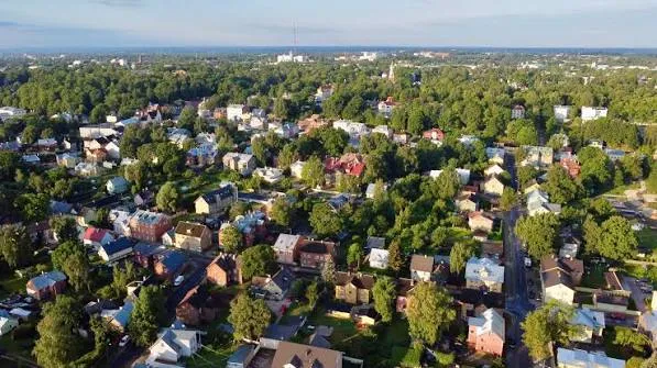 Tudengite üüriralli 2026: Kuidas leida uus kodu enne, kui see nina alt ära napsatakse?